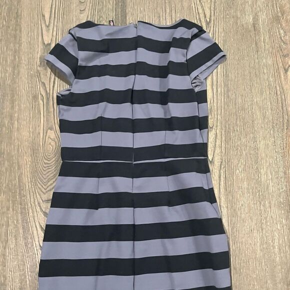 Victoria's Secret Gray Black Striped Short Sleeve Sheath Dress Size 10 - Picture 8 of 9
